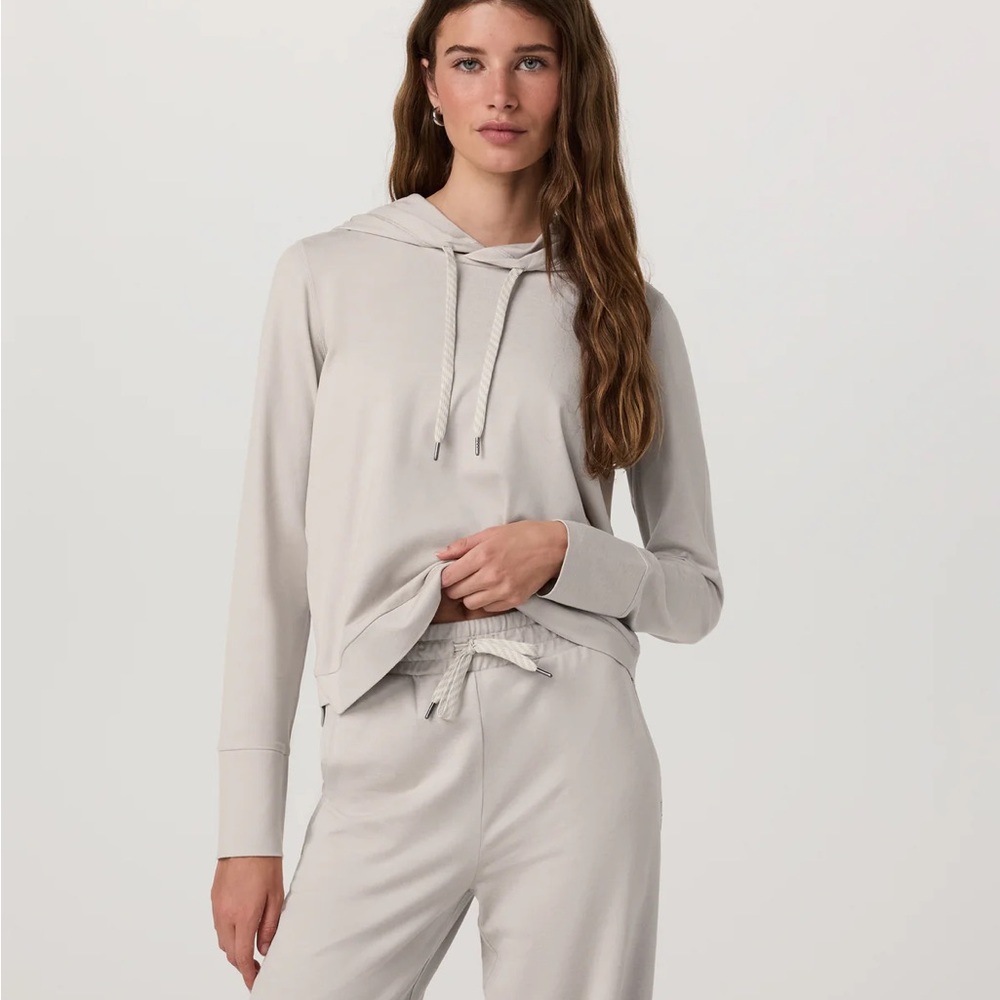 Vuori Halo Essential Hoodie